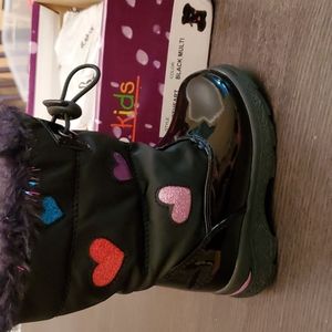 Totes Kids snow / rain boots. Toddler size 7M. Black with multi color hearts